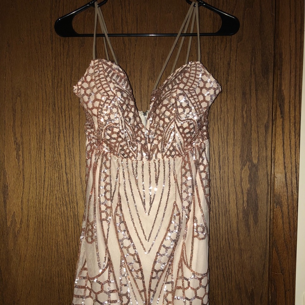 Latiste evening dress size M fits size 4-6